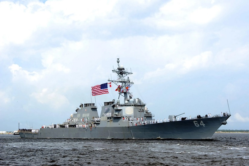 Markabka USS Carney.jpg
